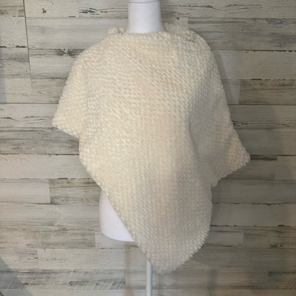 2 Chic Cozy Ivory Asymmetrical Poncho - Size Small